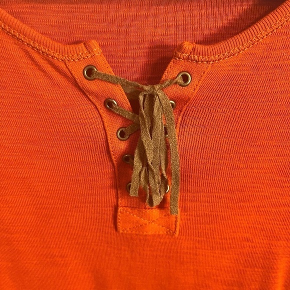 CHAPS Denim 100% Cotton 3/4 Sleeve Leather Lace Front Henley Tee Size Small - Picture 5 of 6